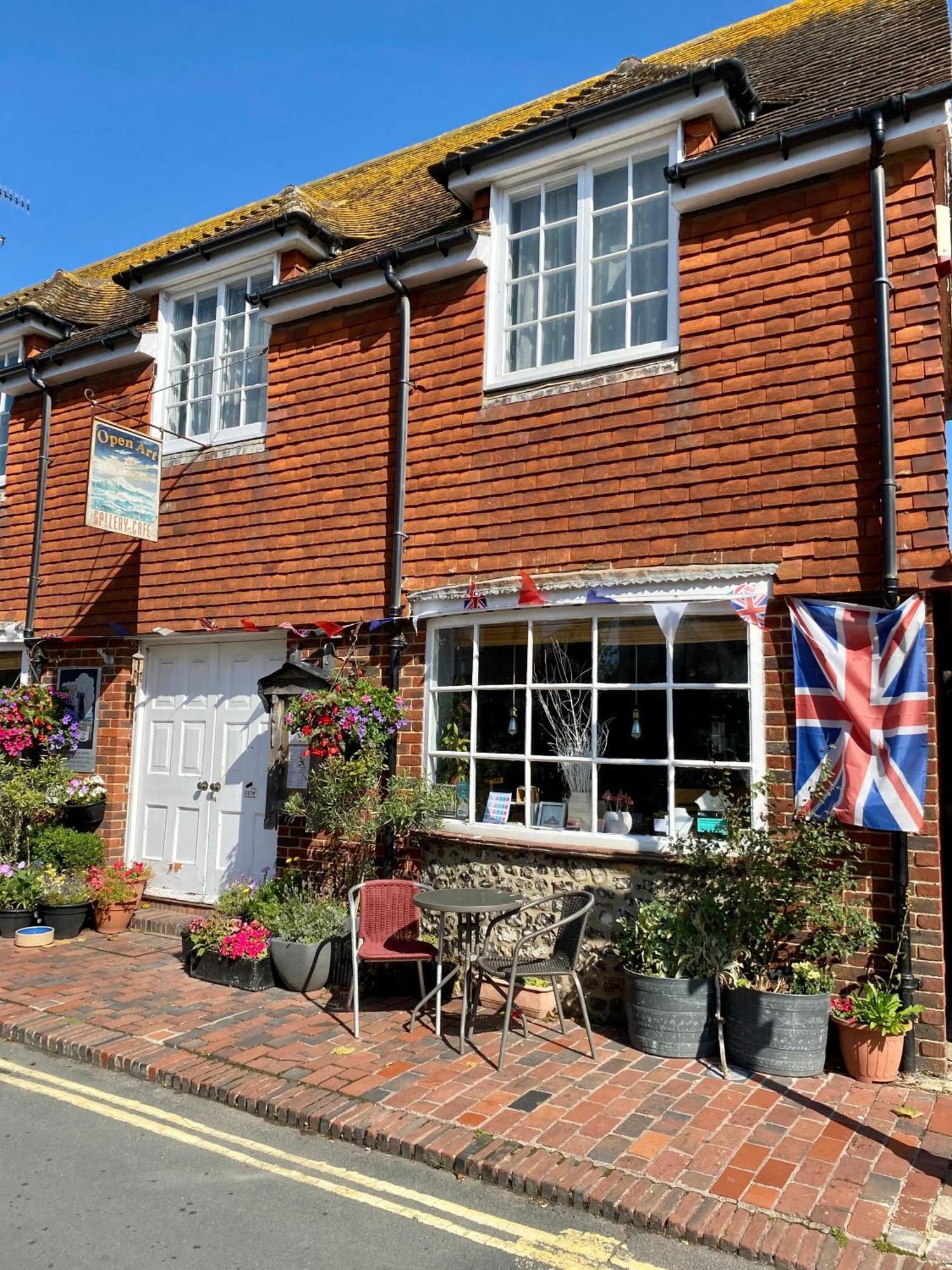 Rottingdean Boutique Studio Apartment By The Sea ブライトン エクステリア 写真