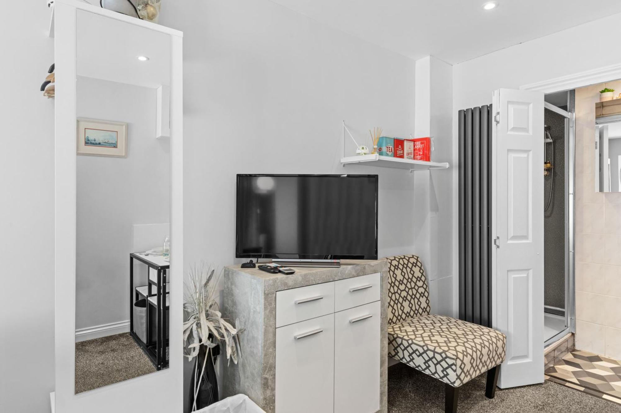 Rottingdean Boutique Studio Apartment By The Sea ブライトン エクステリア 写真